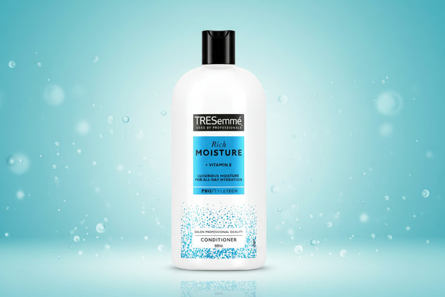 TRESemmé Conditioner Rich Moisture 900ml