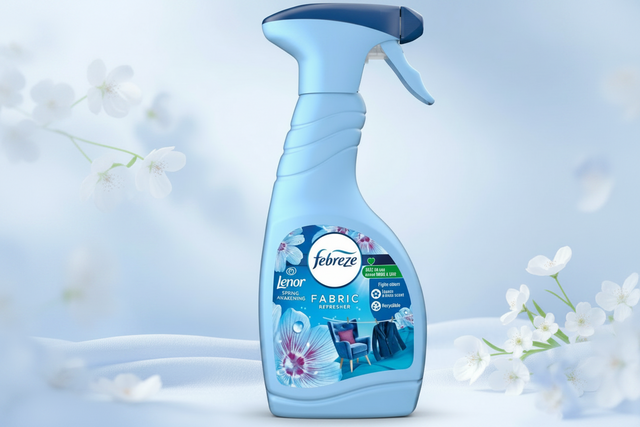 Febreze Fabric Spray Spring Awakening 500ML